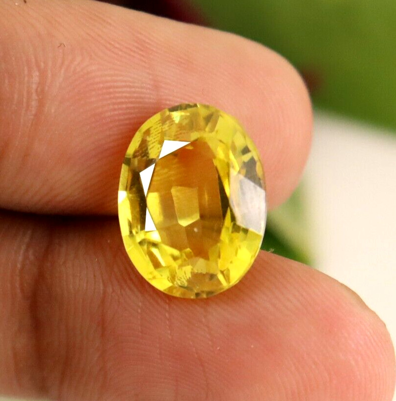 AAA+ Gemstone 9 Ct Yellow Sapphire GGI Certified Loose Gemstone Oval Cut