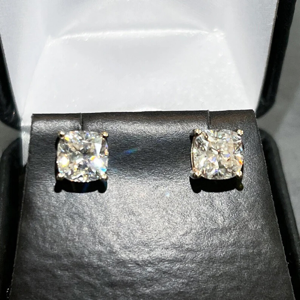 Certified 0.70-10.00ctw D/FL Cushion Cut Moissanite S925 Solitaire Stud Earrings