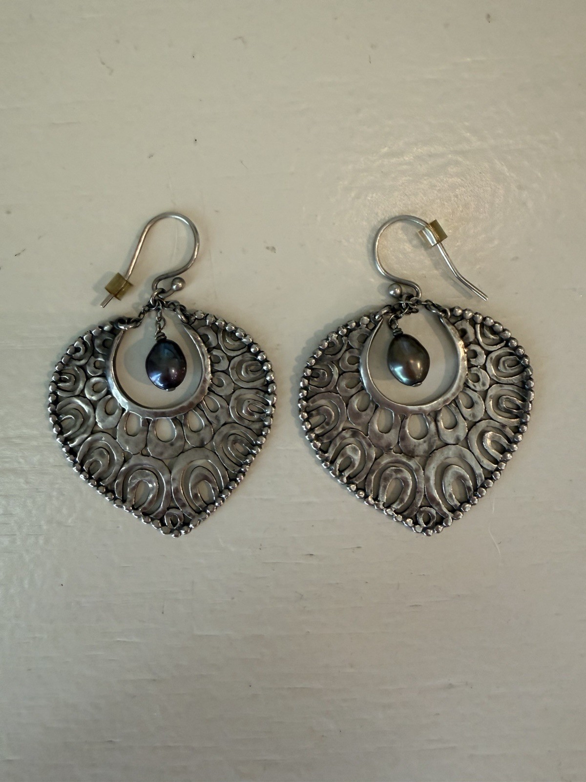 Silpada Silver Heart Dangle Earrings w/ Black Oval Pearl