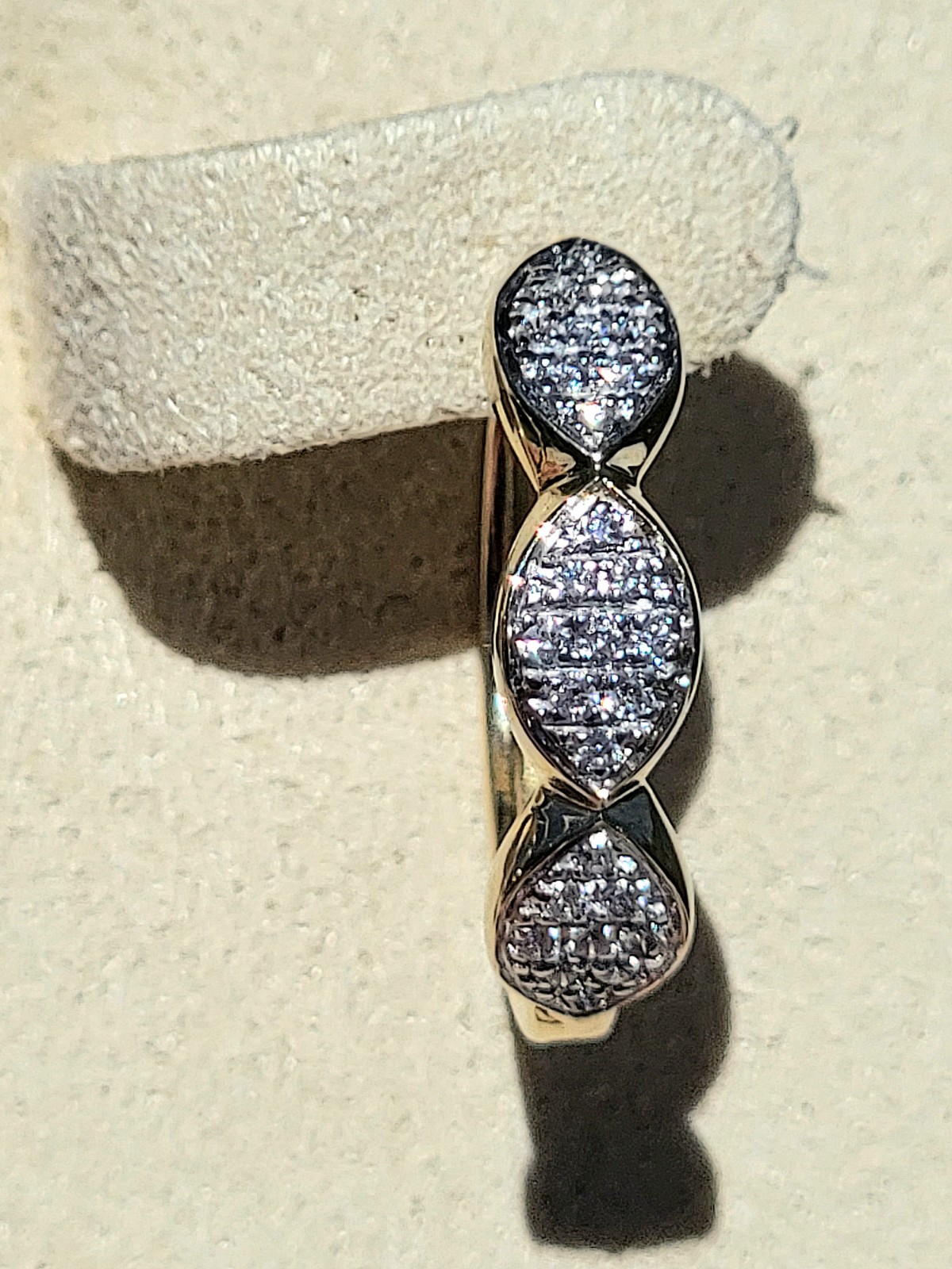 10K Gold 4 grams Natural Diamond Hoops Earrings 0.25ctw NEW