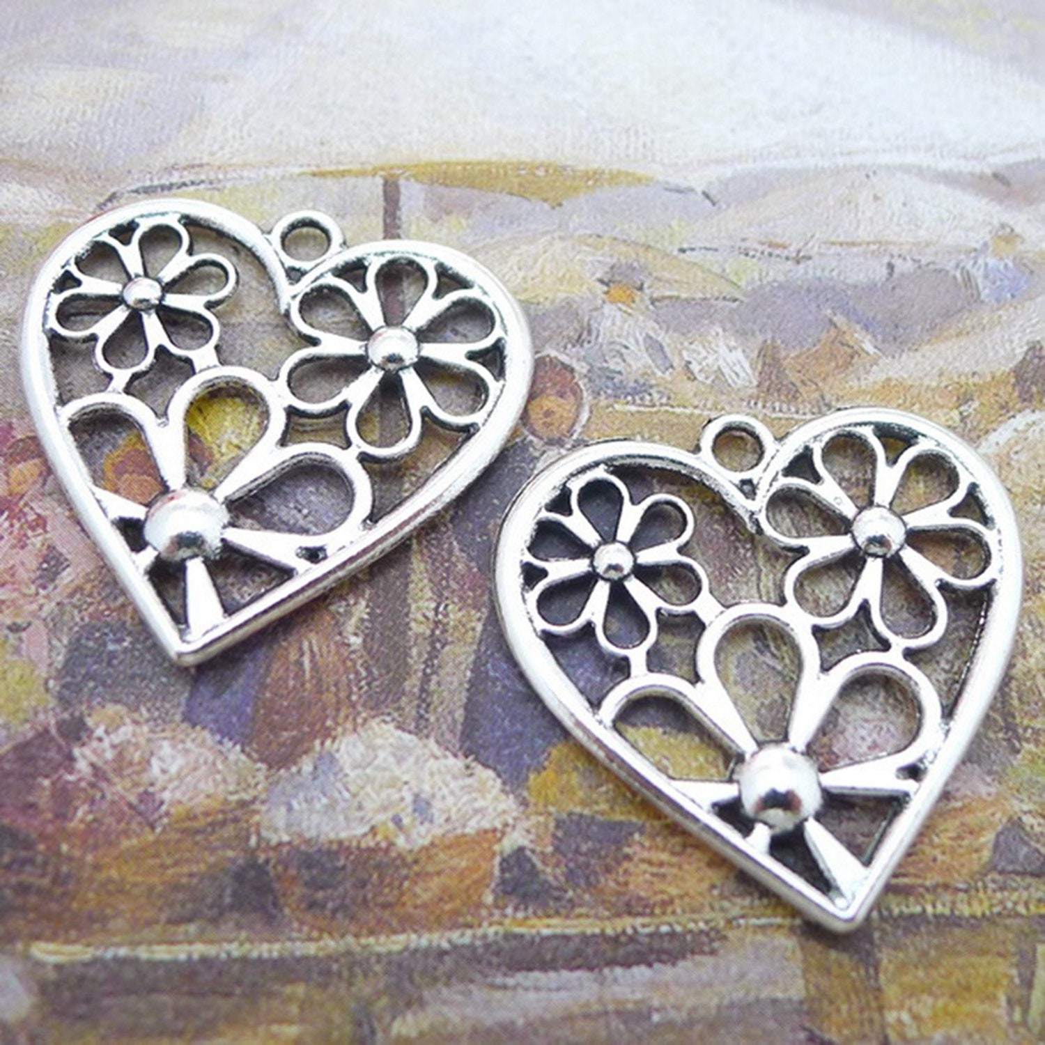 8/20PCS Silver Tone Cutout FLOWER HEART Charm Pendant 28X28mm JHS480-1873