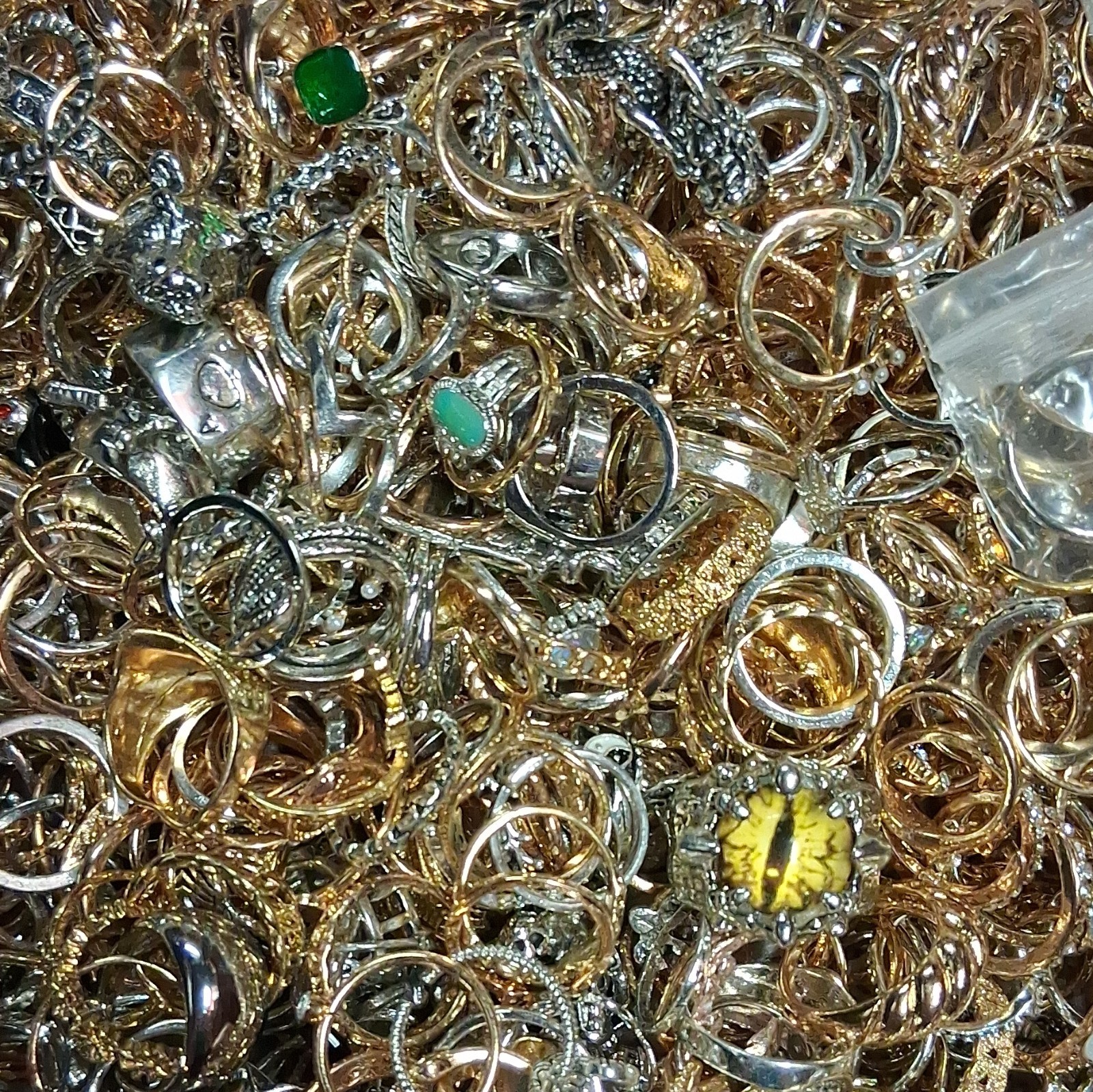 10 Mystery Rings Adult Sizes