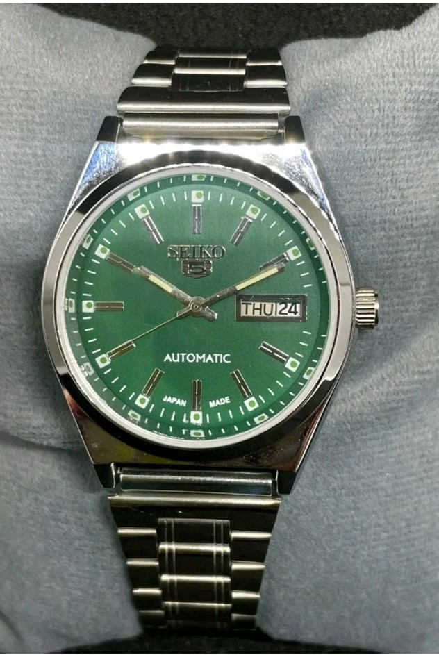 Seiko Refurbished Green Dial Day / Date Men’s Wrist Watch Free Shipping Vintage