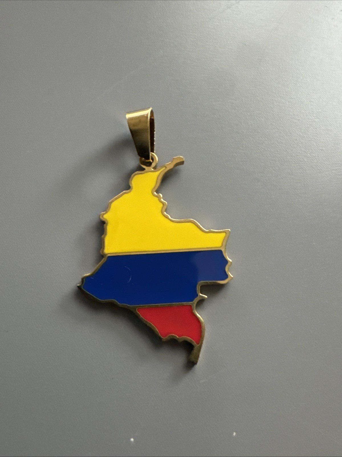 Map Flag Colombia Pendant Stainless Steel Silver Tone 18” Chain Gold Tone