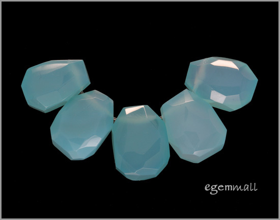 125CT Sea Blue Chalcedony Faceted Nugget Beads A #59052