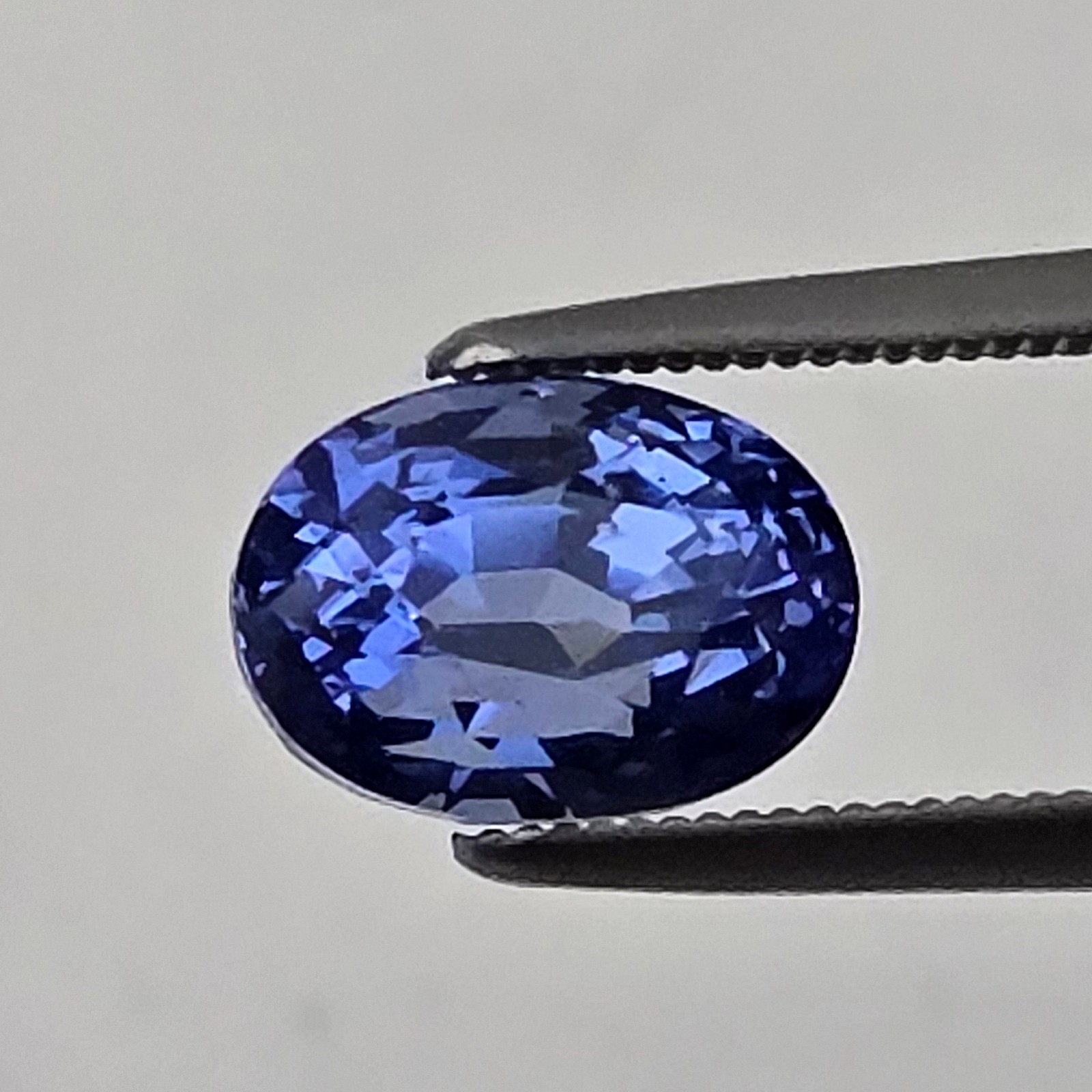 GIA REPORT LOOSE FACETED NO HEAT SAPPHIRE 3.17 CTS. FROM SRI LANKA
