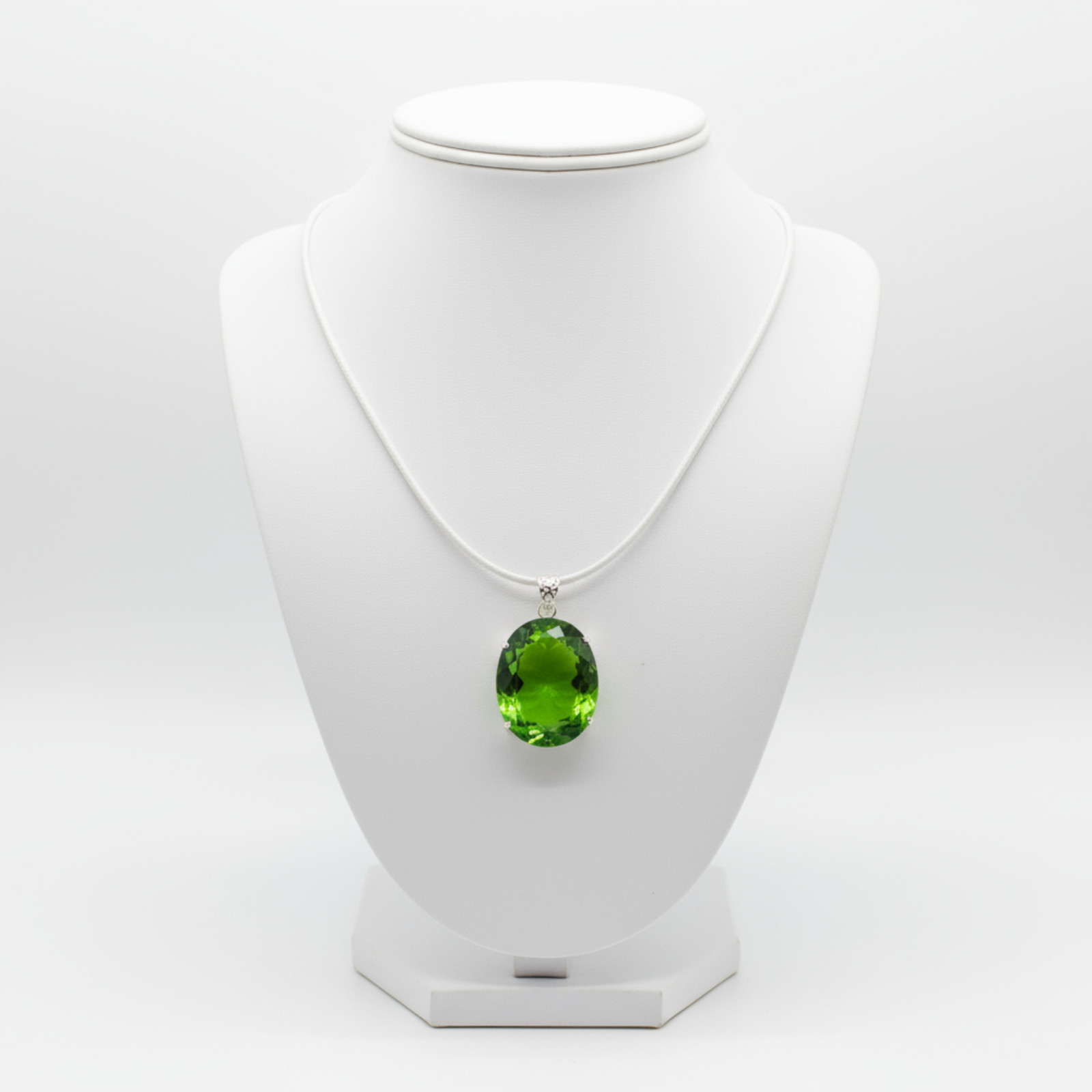 Green Emerald Oval Pendant Necklace with Free Chain – Natural Gemstone Jewelry