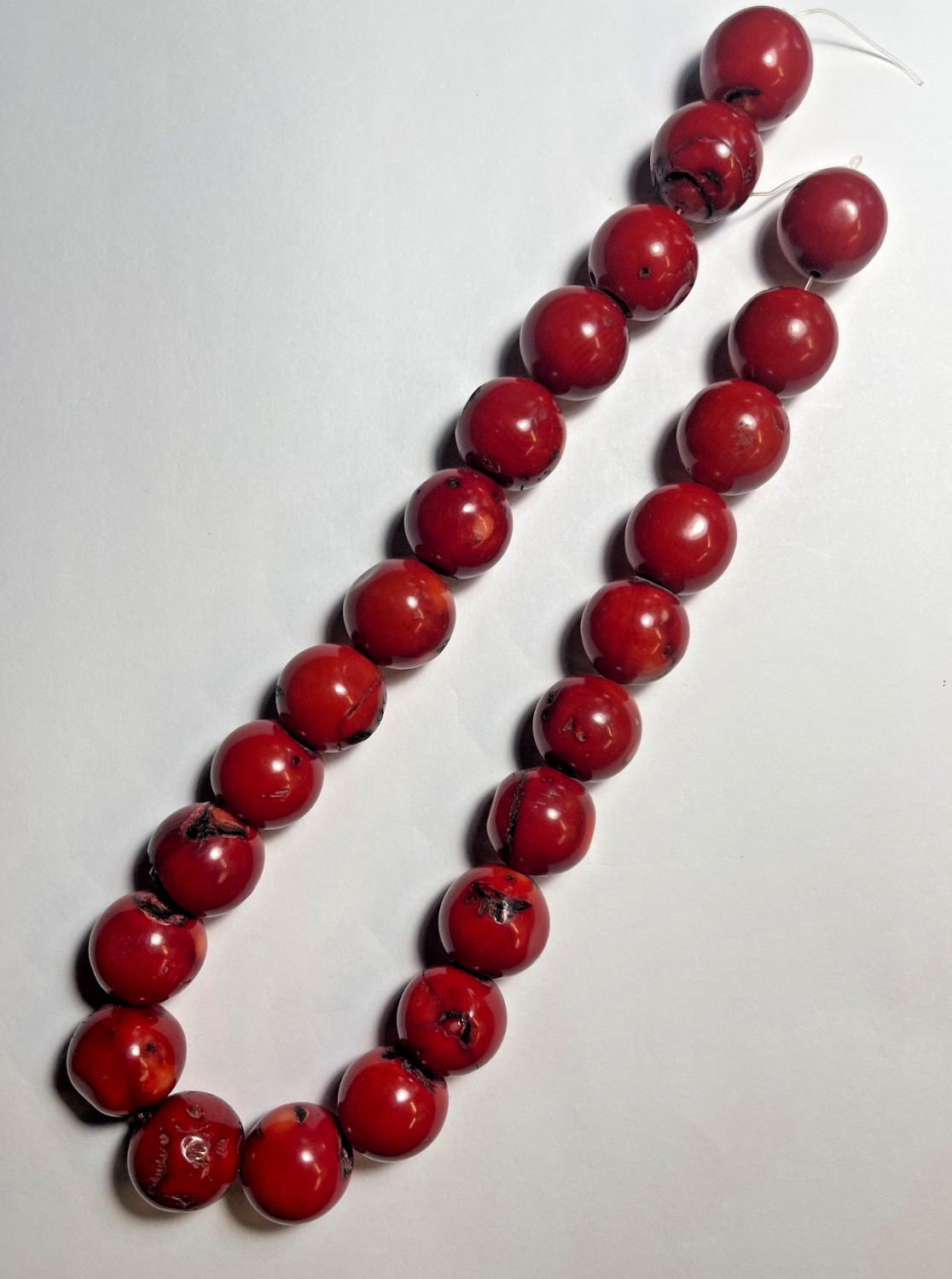 VINTAGE LARGE RED BAMBOO CORAL 215.3 GRAMS BEAD STRAND 17″ 19-19.5 MM WHOLESALE