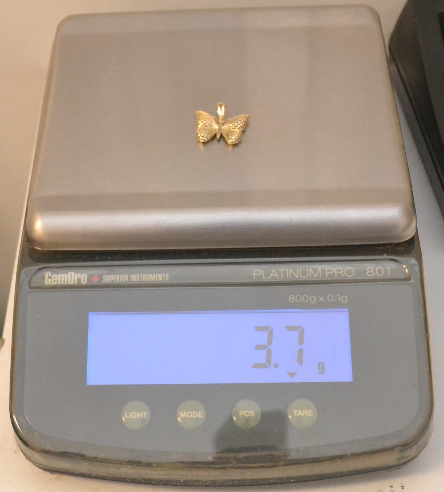 14K Yellow Gold Butterfly Charm Pendant 1.0×0.7in Textured 3.7g P5