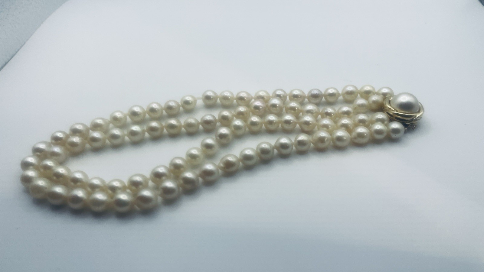 pearl necklaces for women