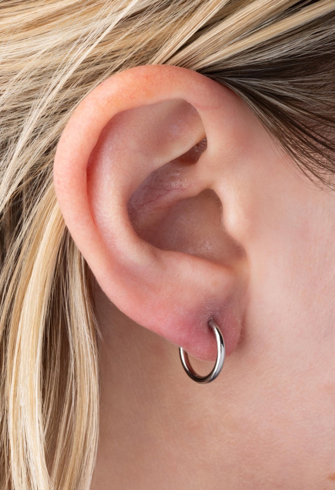 2× Clip-On Spring Action Non-Piercing Fake Septum Lip Cartilage Nose Tragus Ring