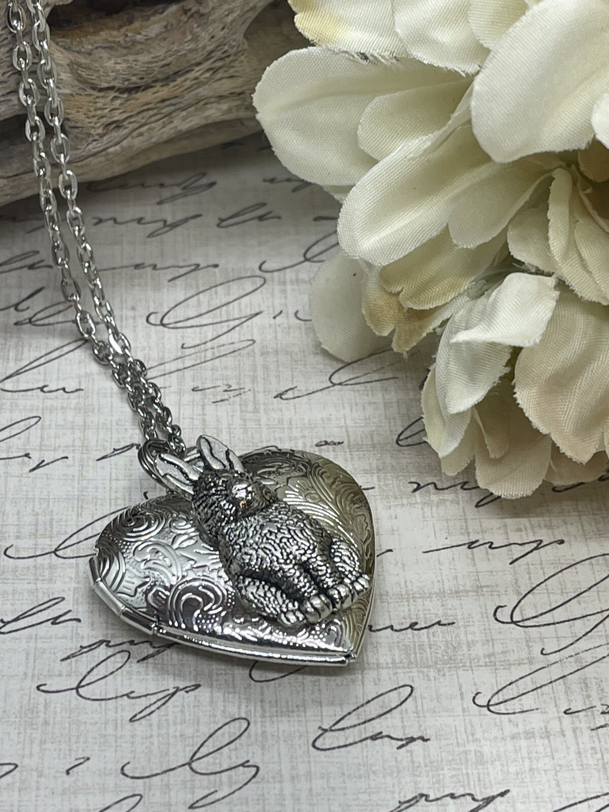 Heart SILVER BUNNY RABBIT Locket Necklace JEWELRY Pendant PHOTO Picture CAMEO
