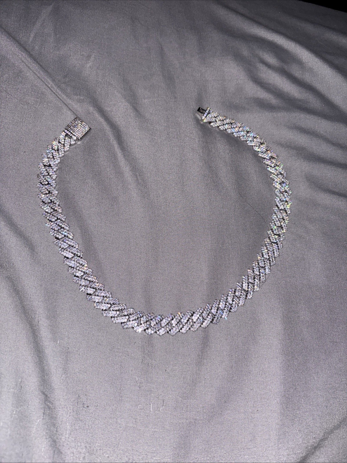 18-Inch Moissanite Cuban Link Chain 18mm