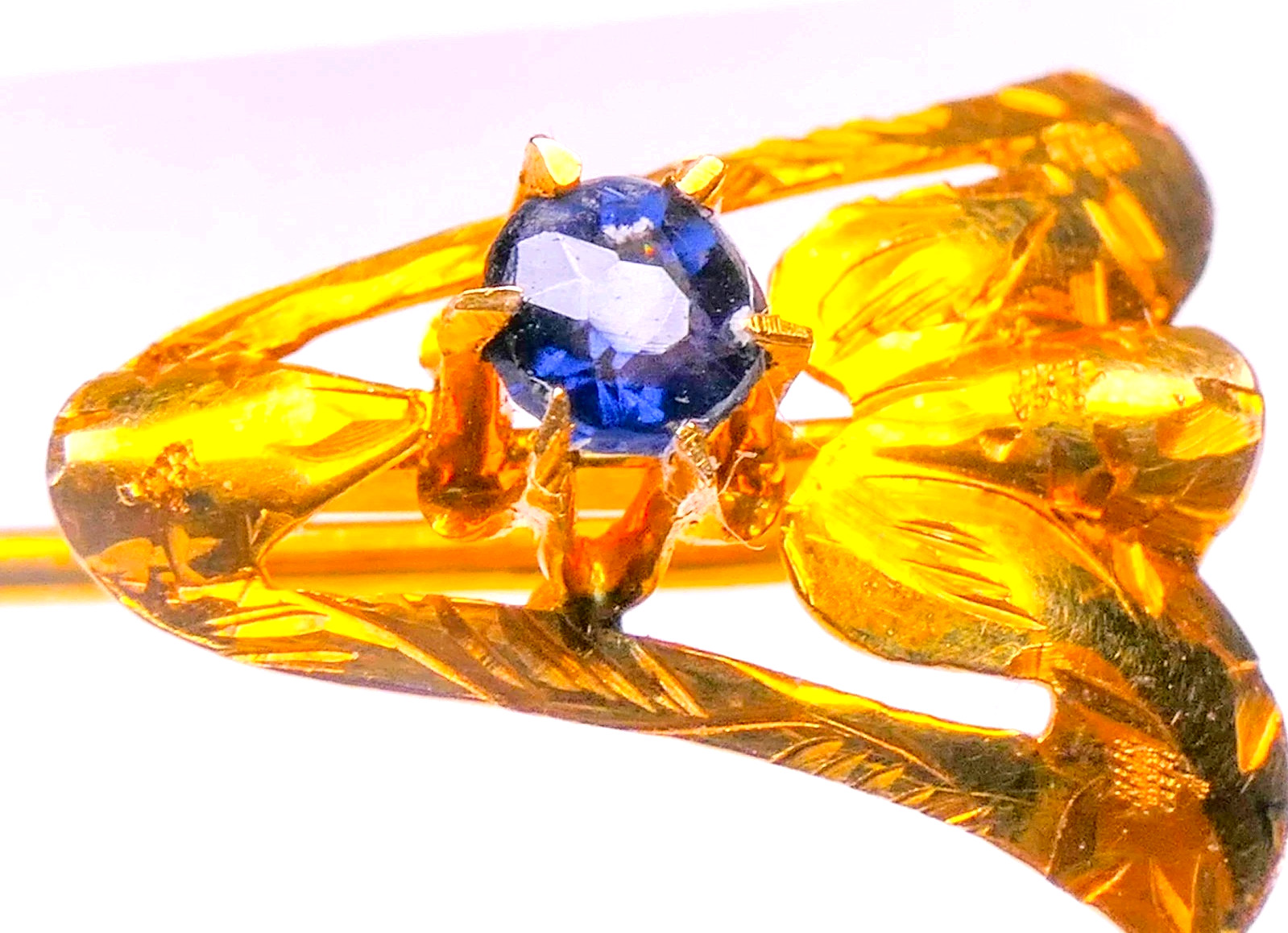 Antique 14K Yellow Gold .08 CT Blue Sapphire Art Nouveau Stick Pin 0.95g