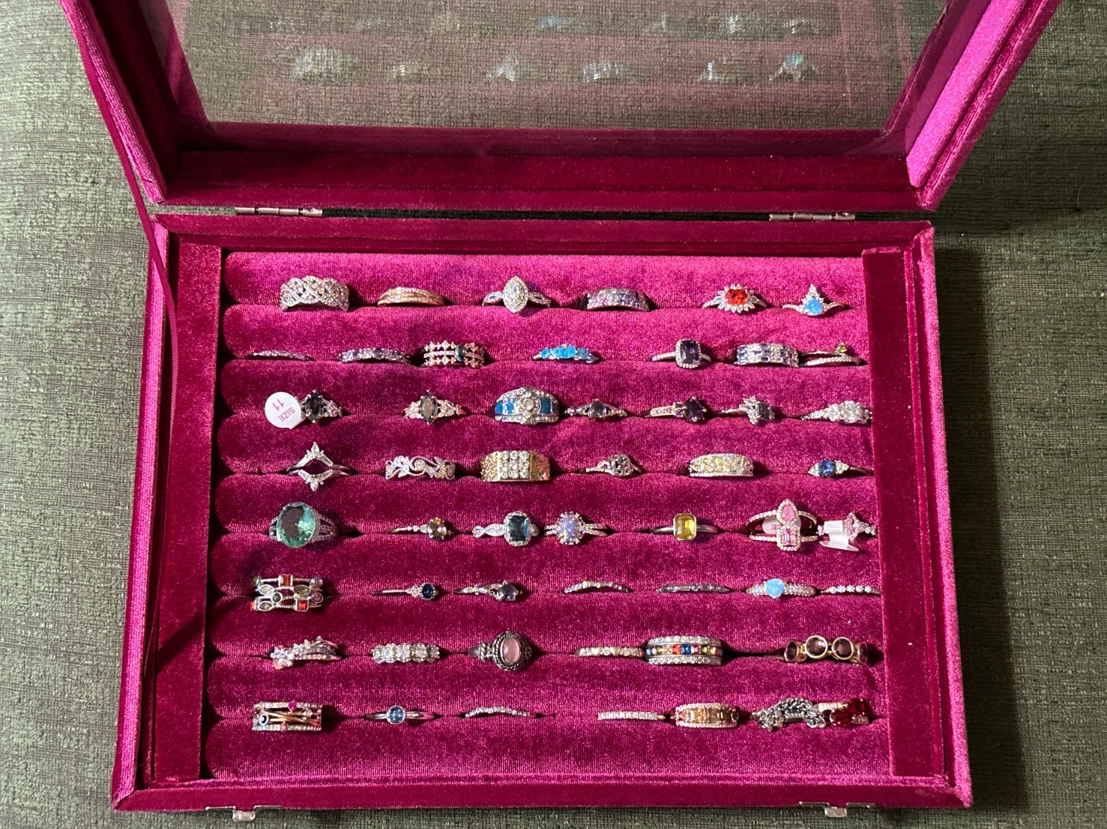 90+ Fashion Costume Jewelry Sparkly Rings-Size: 11 -New-Attention Performers!