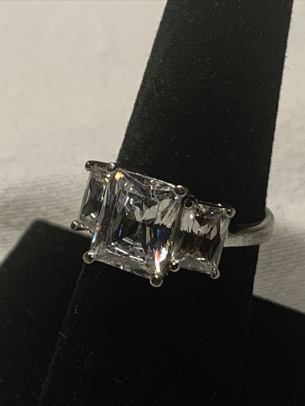 BEAUTIFUL RING ~ Size 7 ~ KOREA 925 STERLING SILVER DQ CZ STONES 🩷💘