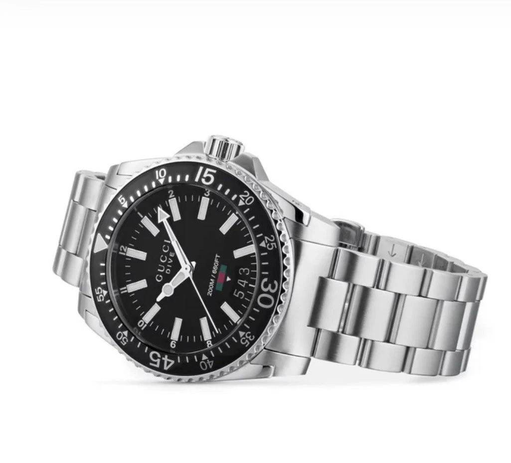 Gucci Dive Black Dial Stainless Steel Men’s Watch YA136301