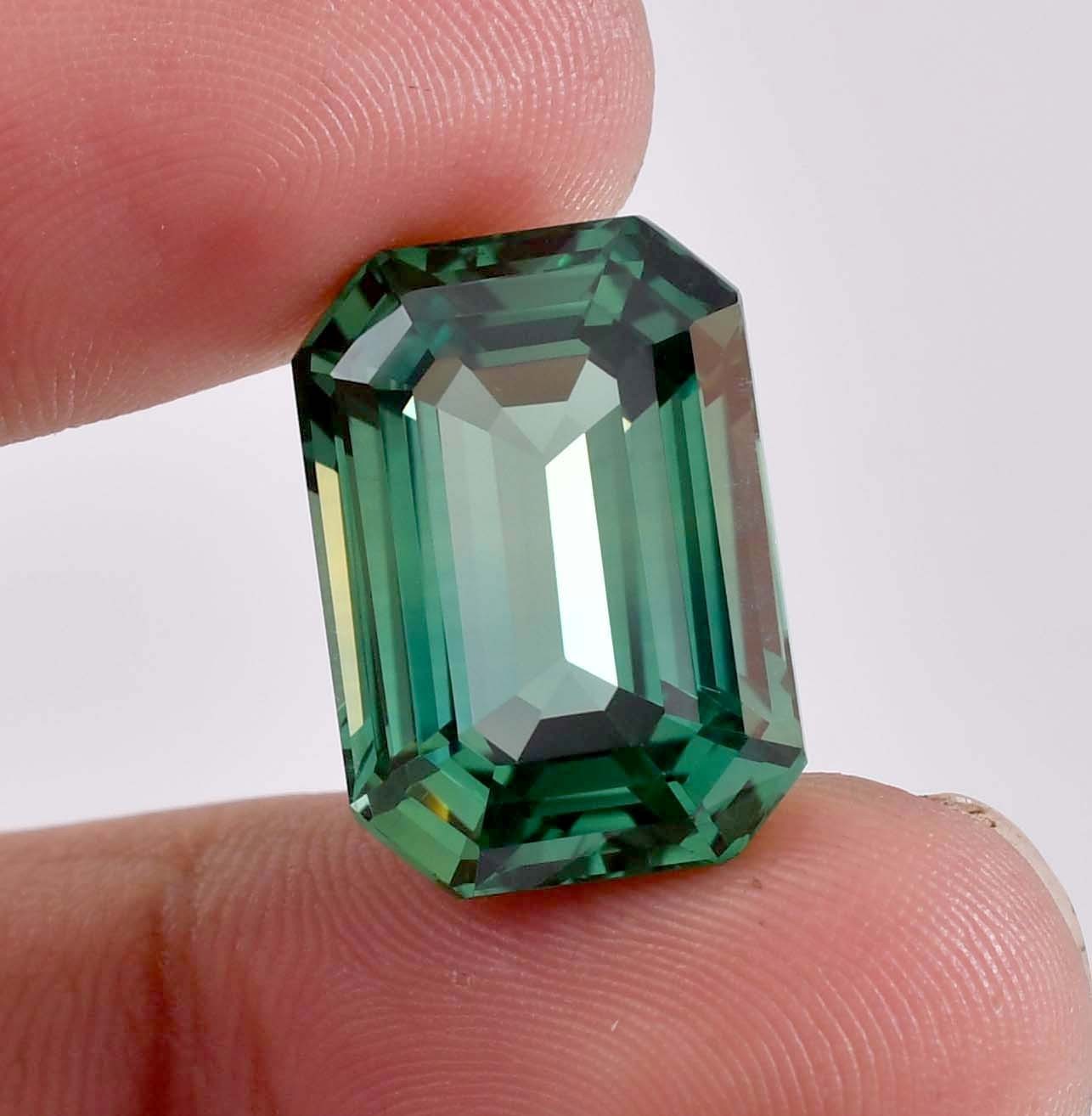 AAA+ Natural Bi-Color Parti Sapphire Gemstone (GIT Certified) All Size Available