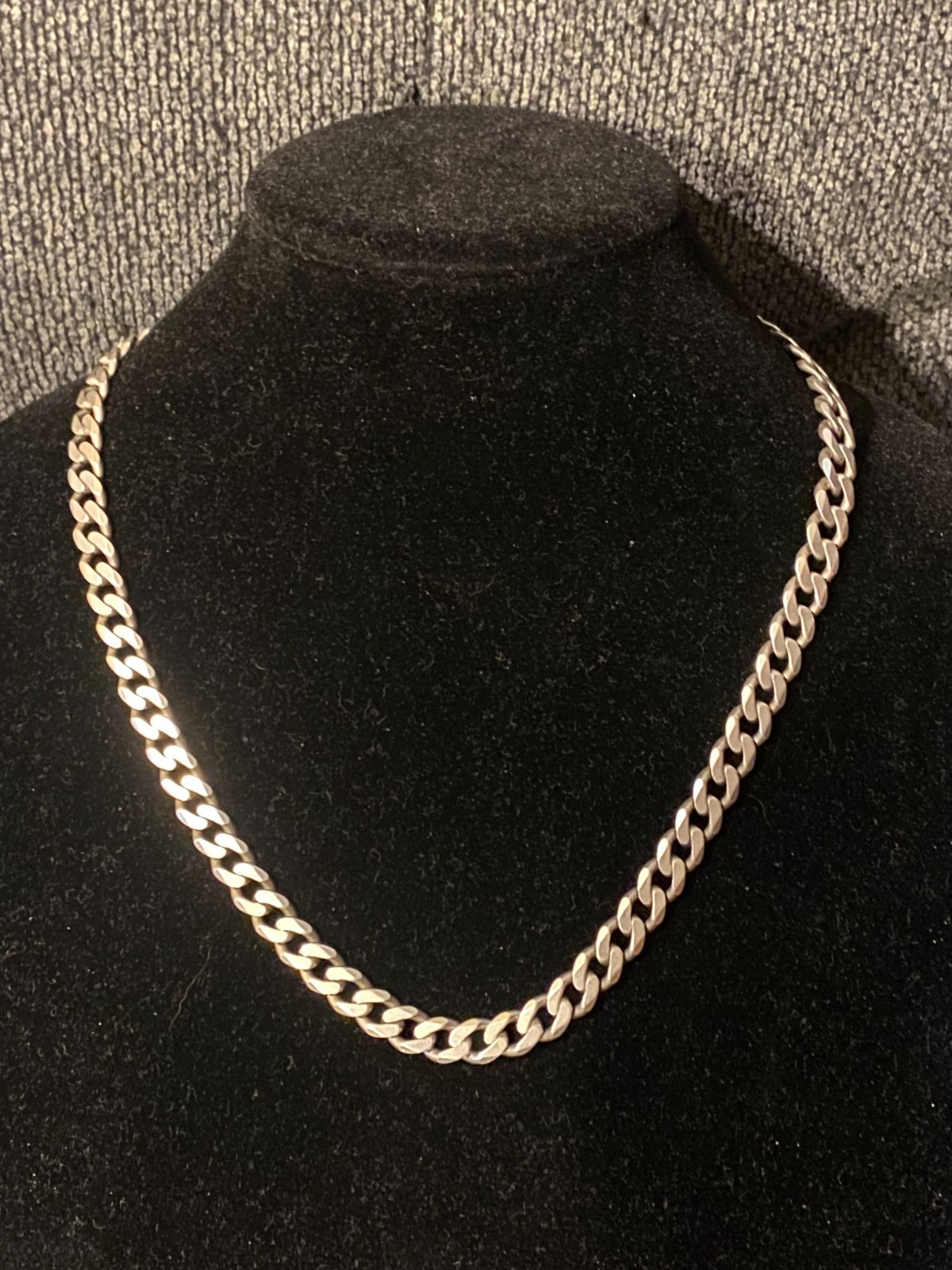 925 Sterling Silver Necklace 22.5 in 75.76g 9.2mm wide Michael Hill