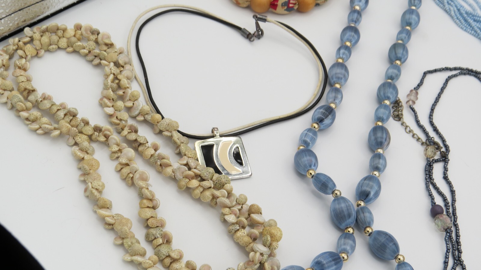 Costume Jewelry Lot 16 Necklaces 13 Bracelets 9 Earrings 6 Pins/Pendan Resale #5