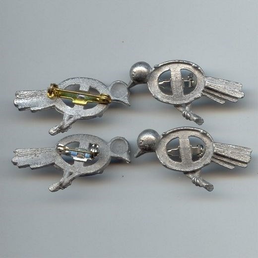 2 VINTAGE CASTED SPARROW BIRD UNSET 18x13mm. OVAL PIN BACK SETTINGS 979