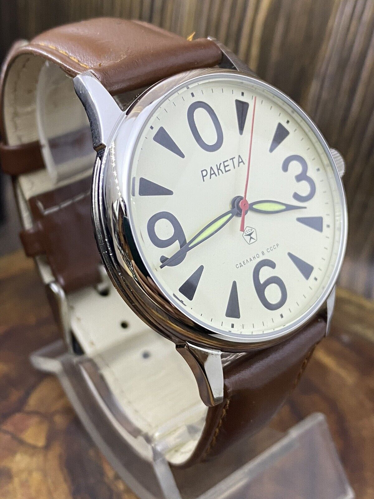Vintage Raketa “Big Zero” Watch – Minimalist Soviet Style with Distinctive Dial