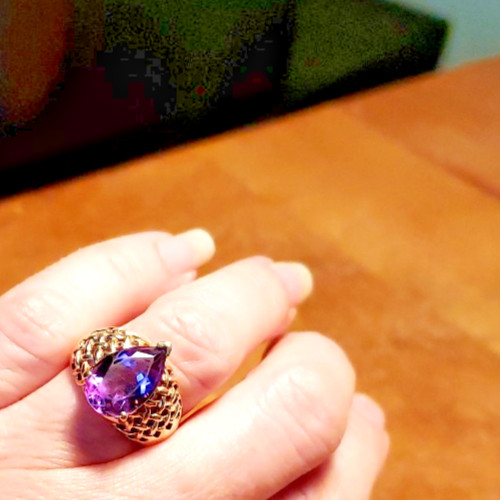 10K yellow gold Amethyst ring size 6