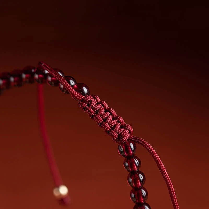 Natural Garnet Pixiu Crystal Gemstone Bead Bracelet for Good Luck Success Wealth