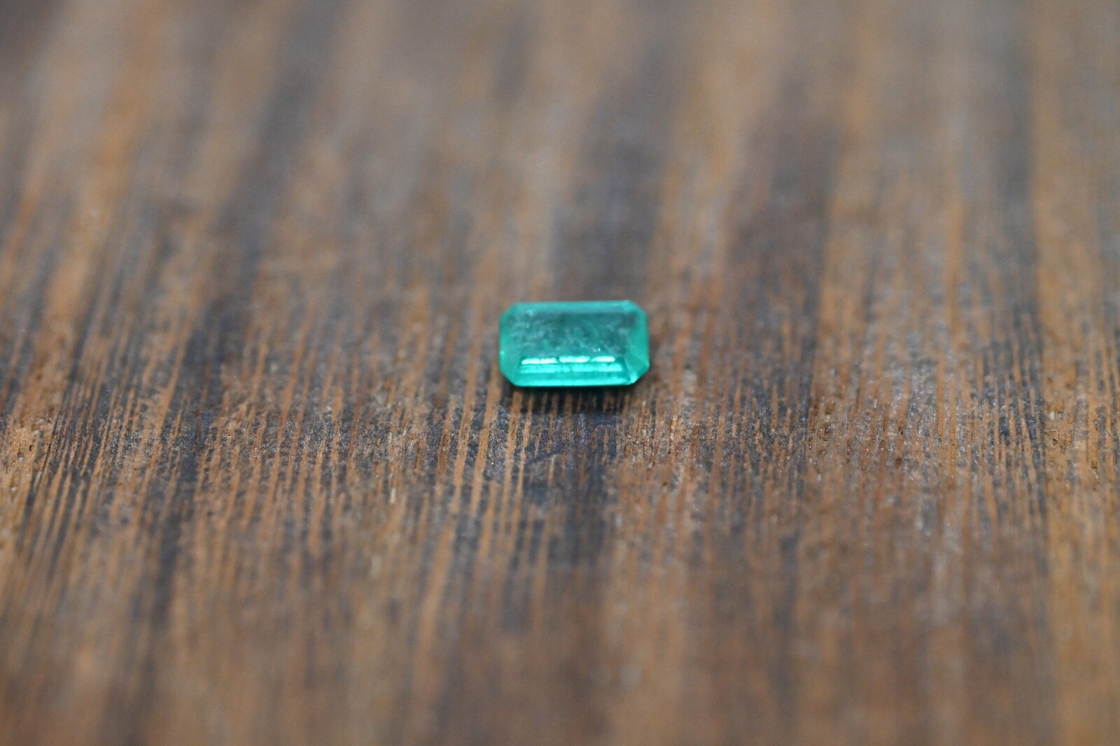 Muzo Emerald / Emerald Shaped loose gemstone