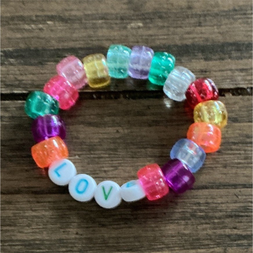 Multicolor Plastic Beaded Stretch Bracelet LOVE Letter Beads Charm No Closure