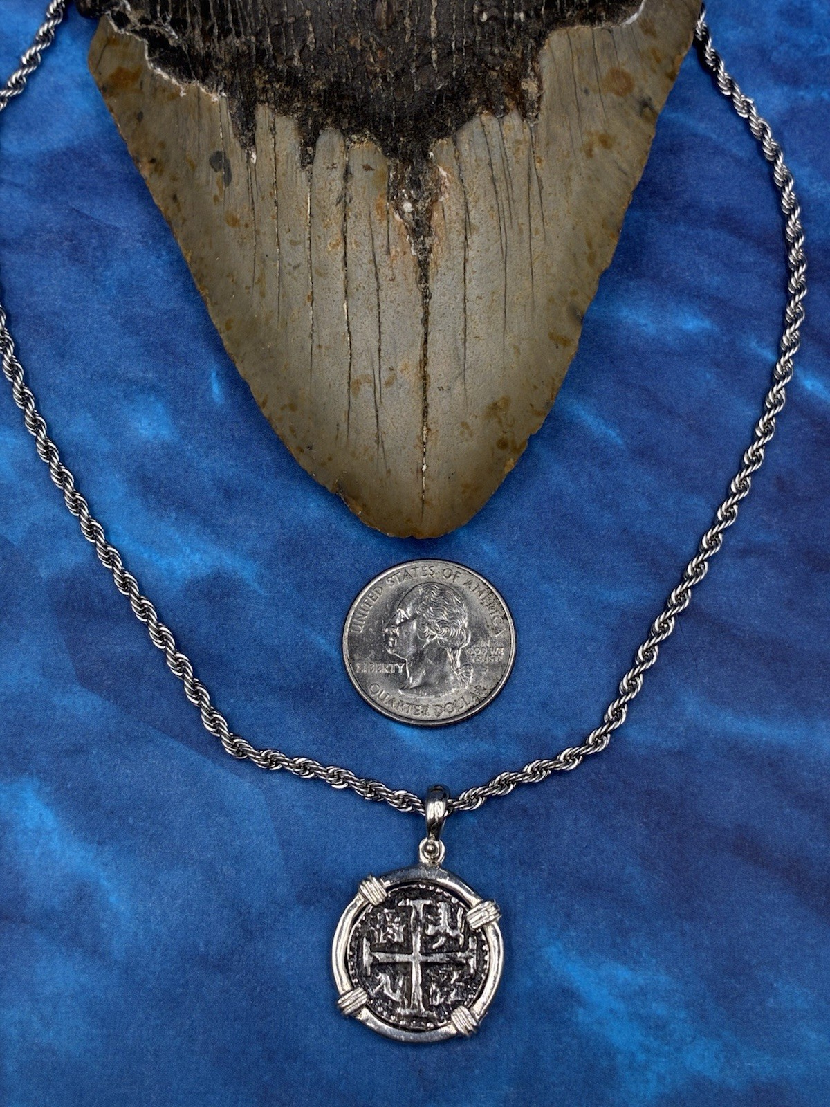 ATOCHA SHIPWRECK TREASURE COIN IN .925 BEZEL W/MATCHING ROPE CHAIN
