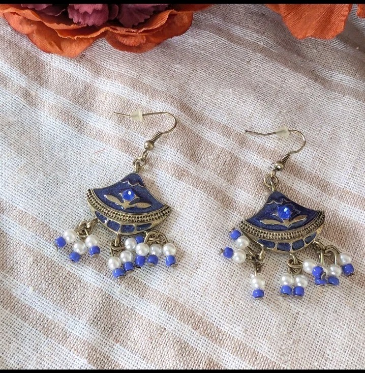 Blue & White Beaded Dangle Drop Hook Earrings Silver-Tone Metal Eurovintage