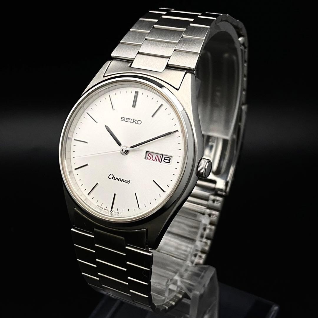 Working item SEIKO Chronos Day Date Wristwatch 5H23 7D40 New Battery