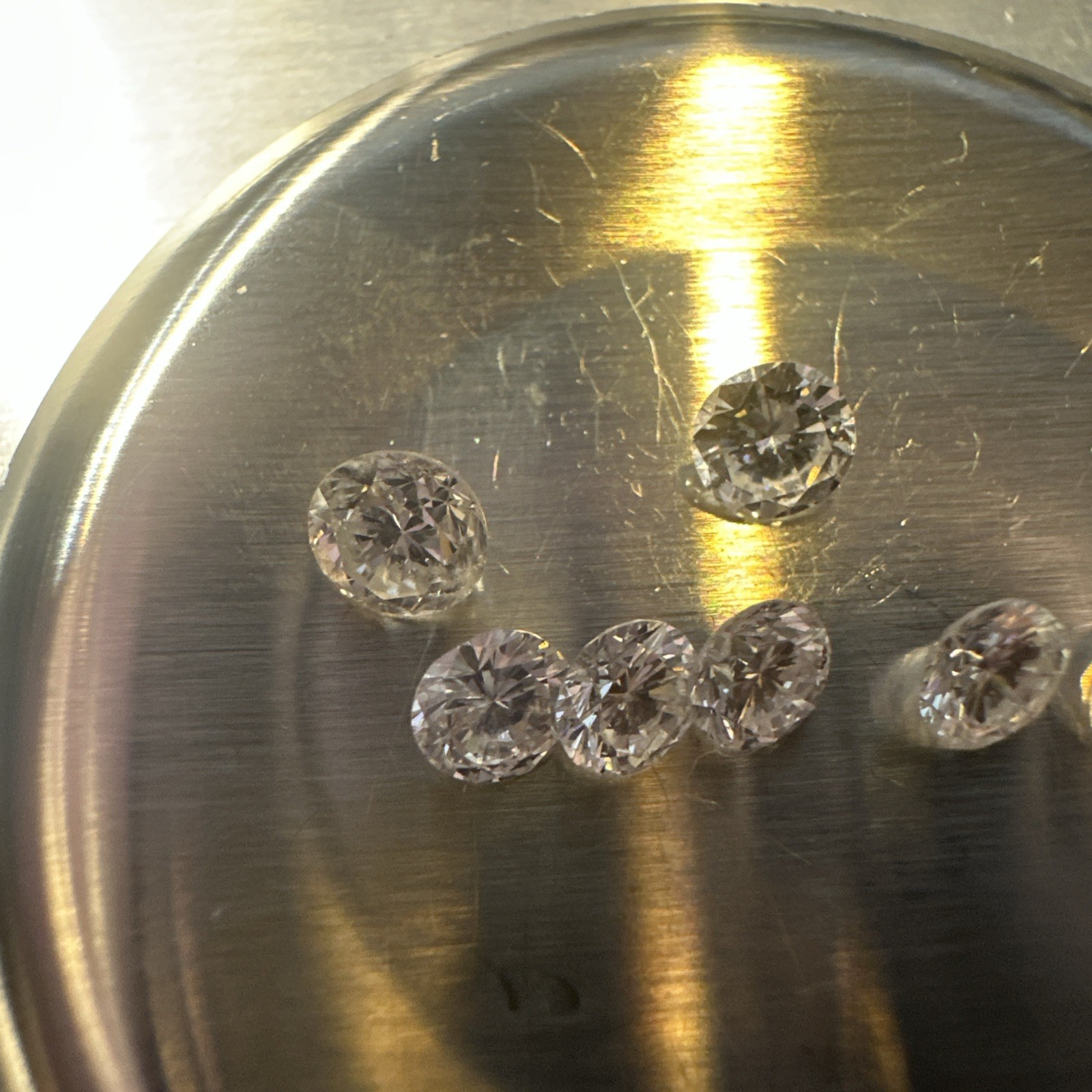 Natural Round Brilliant Cut Diamond Parcel 1.65cts H-I, SI-I 3.3mm To 4.2mm