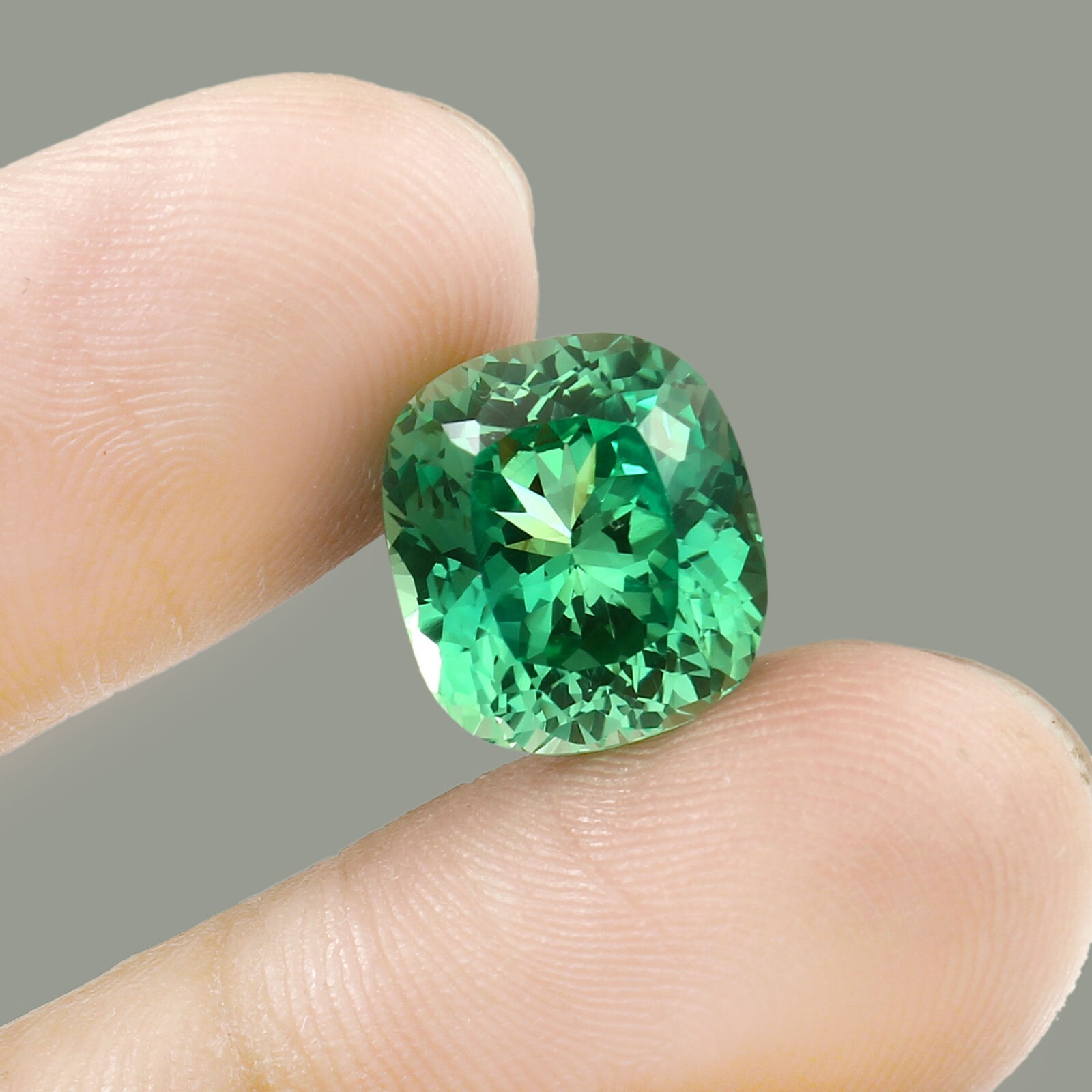 AAA Natural Ceylon Blue Green Parti Sapphire Loose Cushion Cut Gemstone 12×10 mm