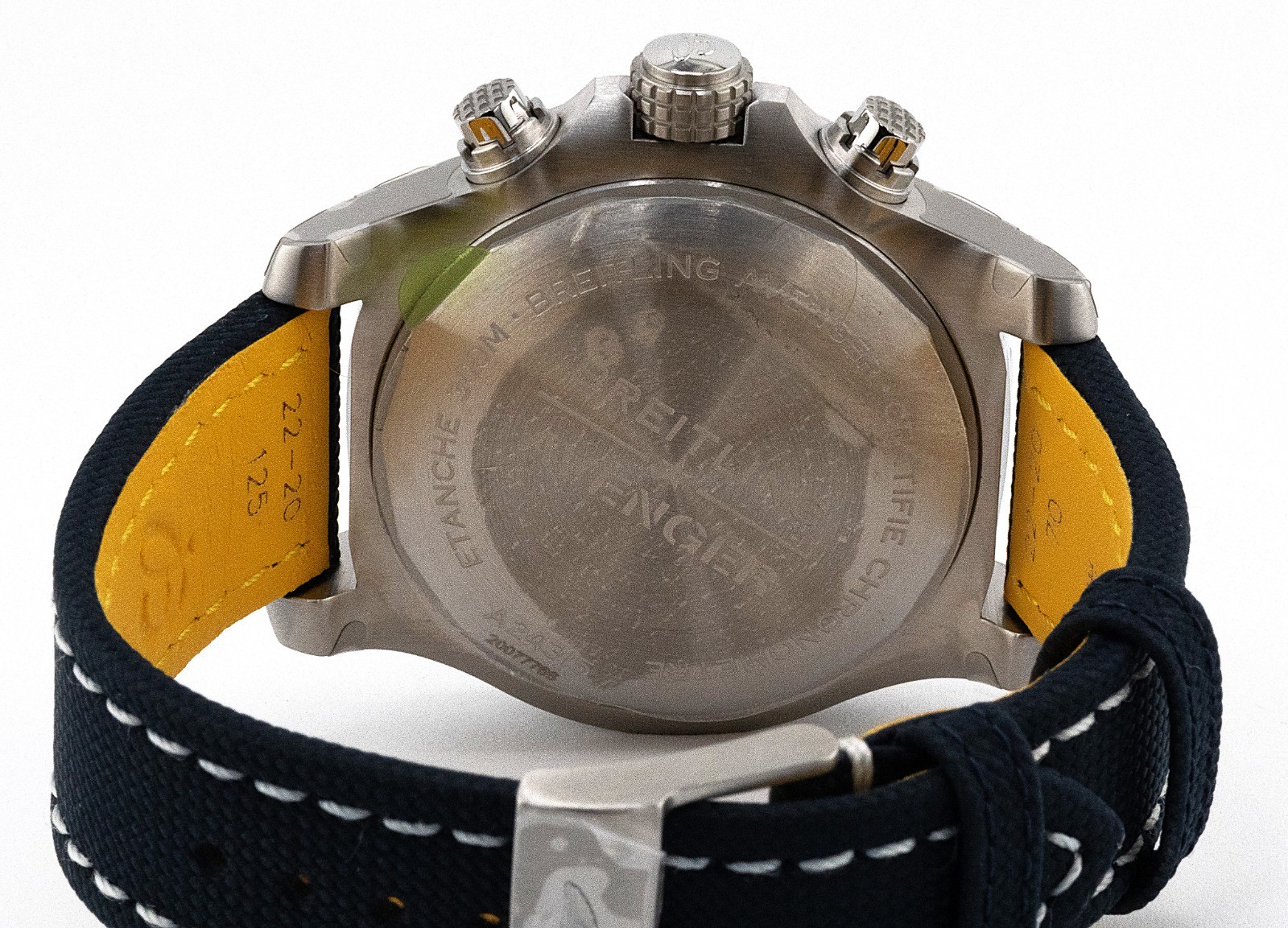 Breitling Avenger Chrono GMT 45mm A24315