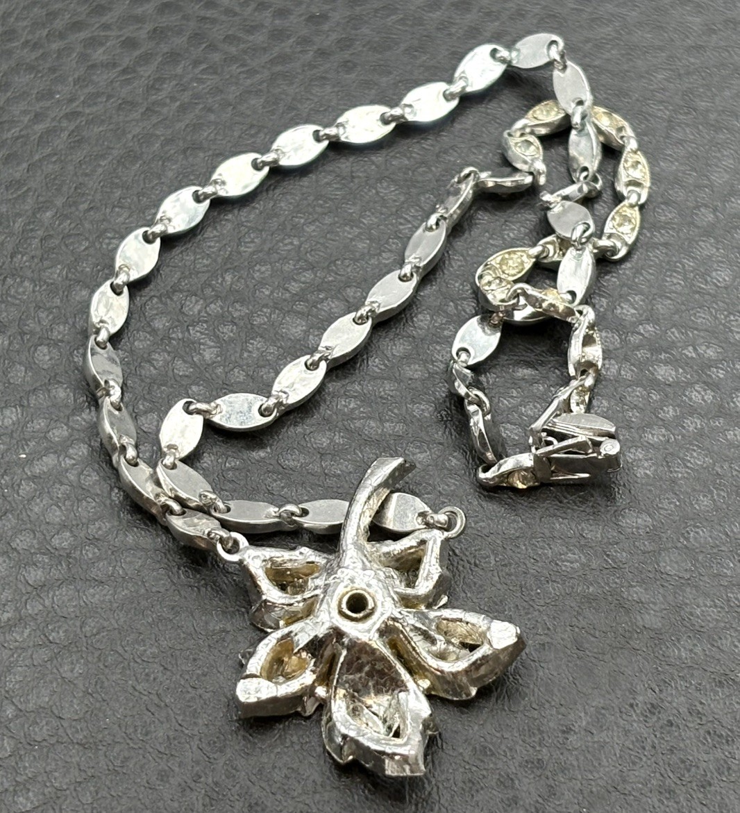 Vintage Art Deco Rhinestone Flower Silver Tone 15.5” Necklace Choker READ