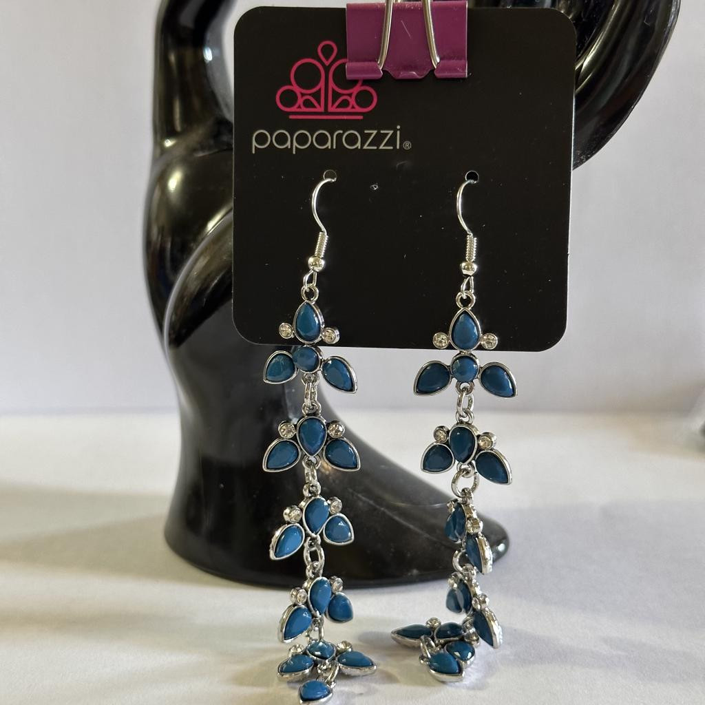 Paparazzi Blue Dangle Leaf Hook Earrings New with tags rs5-7