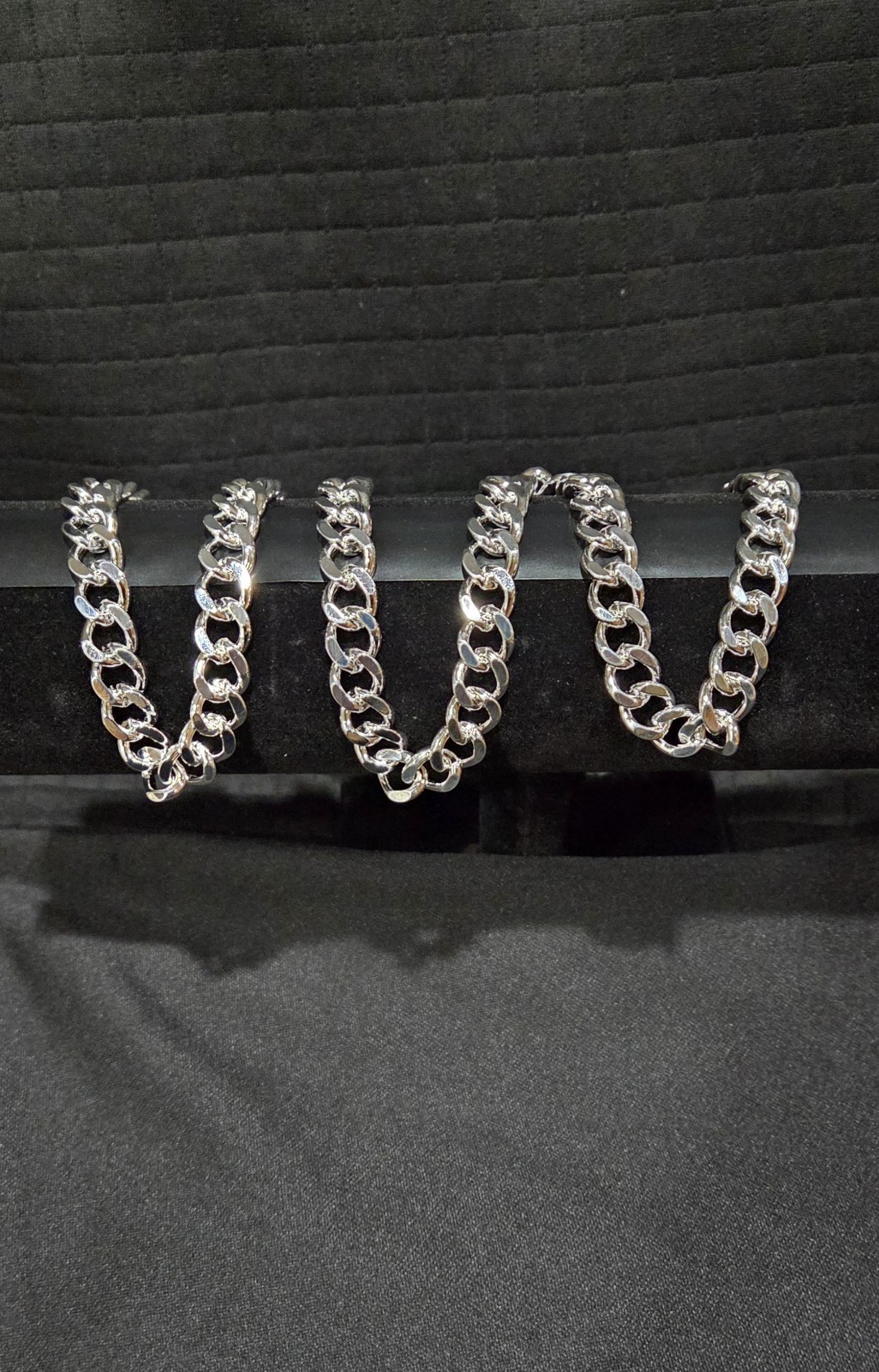 .925 Sterling Silver Cuban Link Chain Necklace 20” 10mm wide w/ Box Clasp