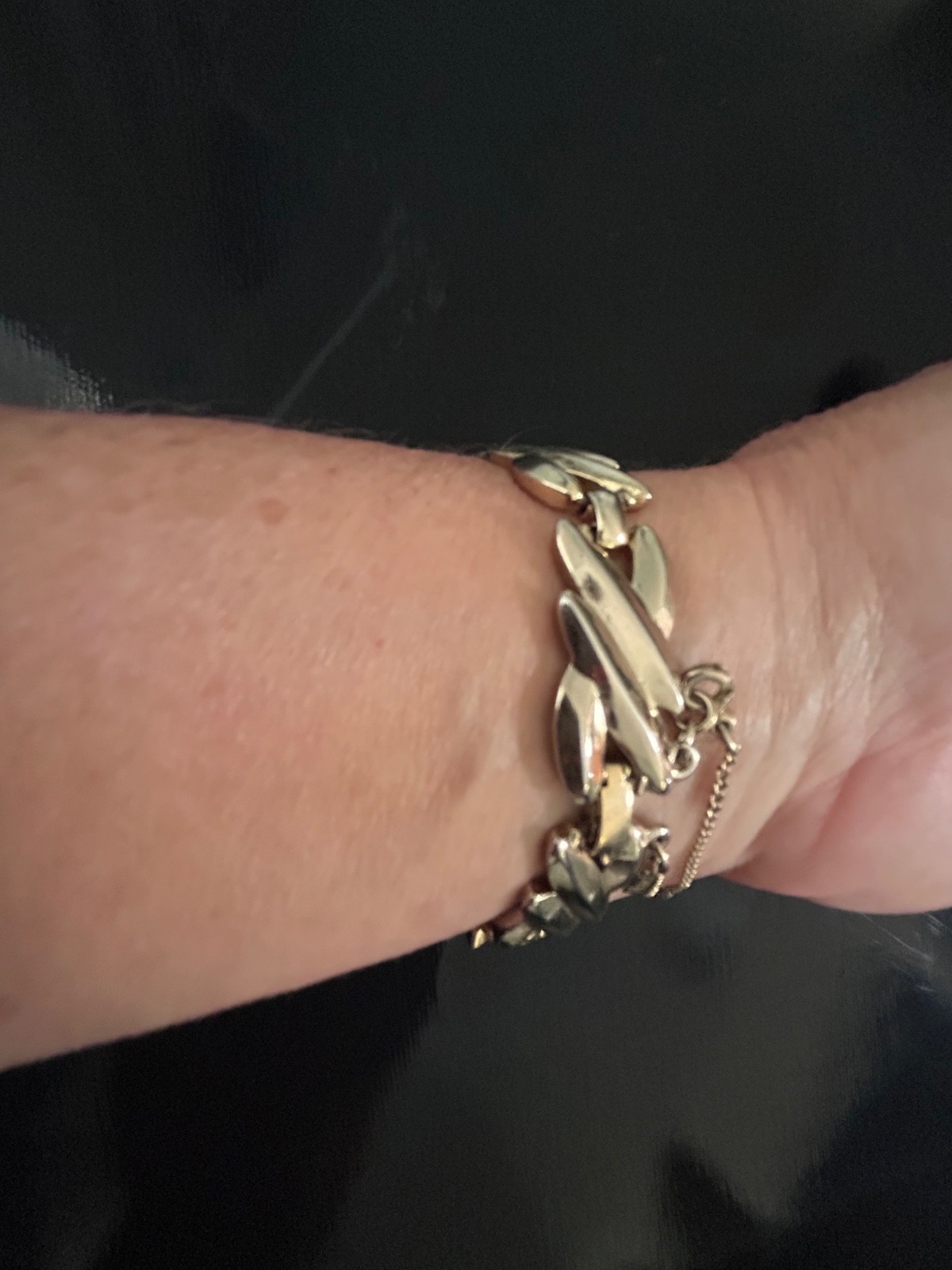 Vintage Monet Gold Tone Leaf Link Bracelet Signed w/ safety chain