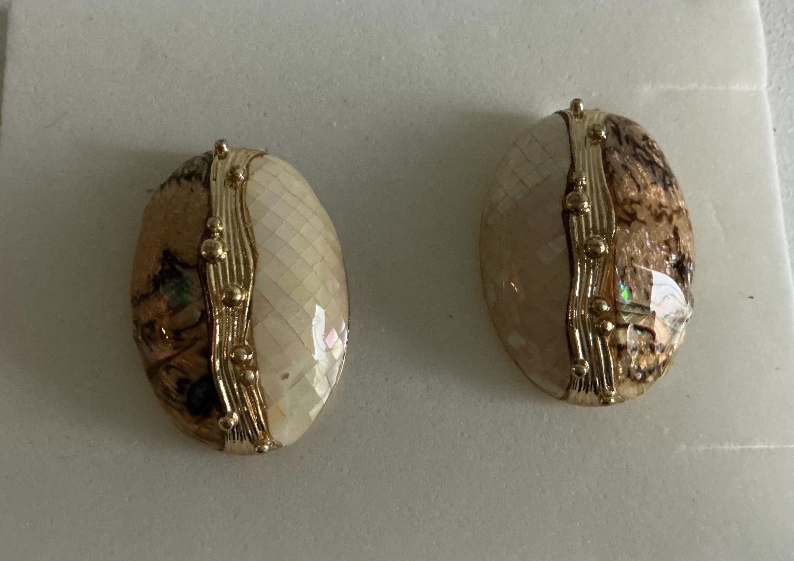 Vintage 1980s Oval Statement Clip On Earrings Mother of Pearl & Tortoise