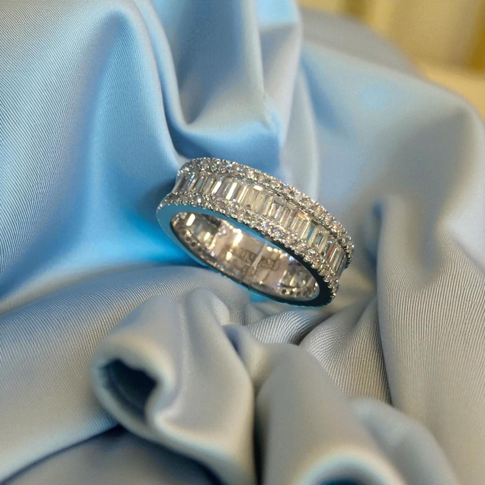 Classy 2.58 Cts Round Baguette Diamonds Unisex Half Eternity Band Ring 14K Gold