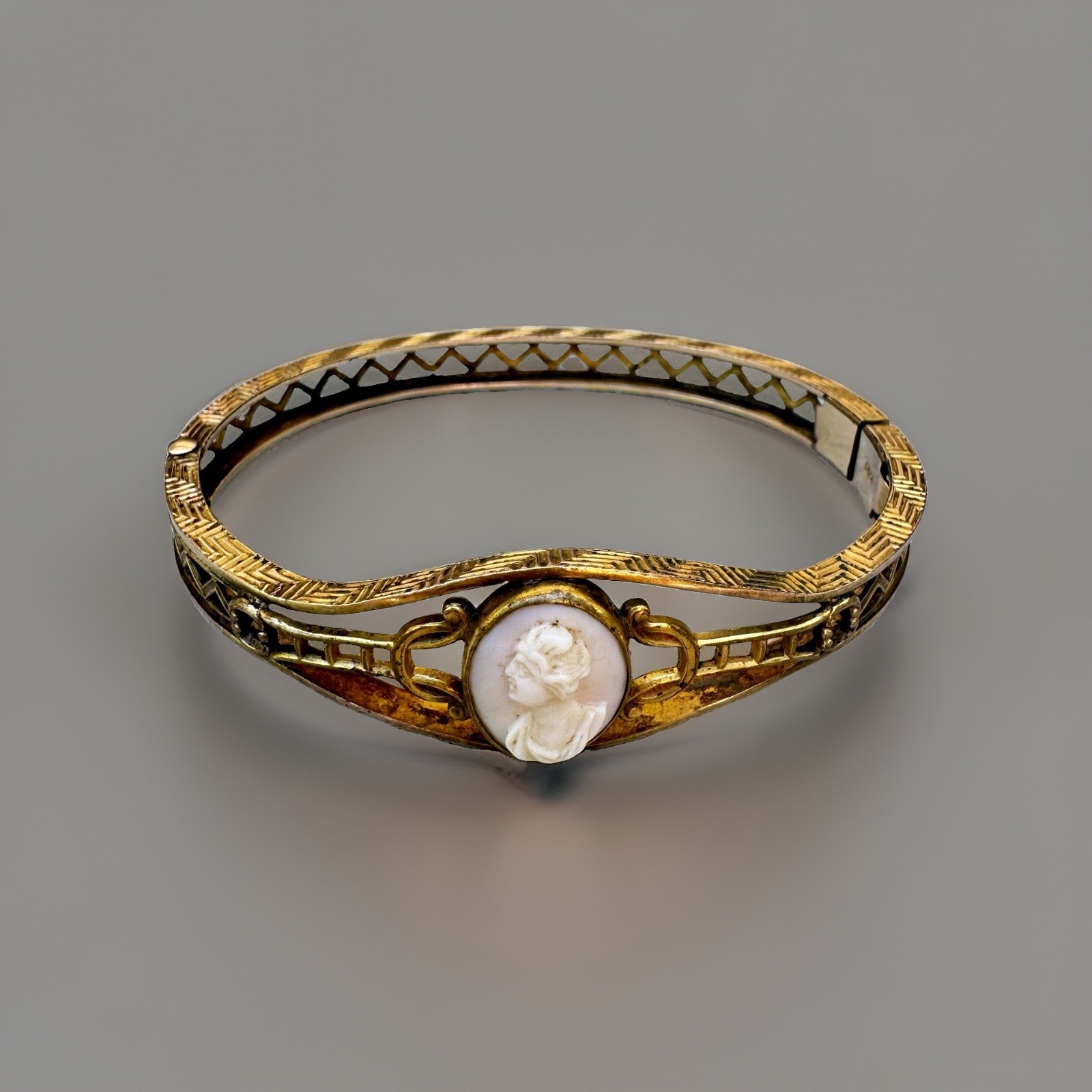 Antique Victorian Gold Filled Shell Cameo Hinged Bangle Bracelet – R&F