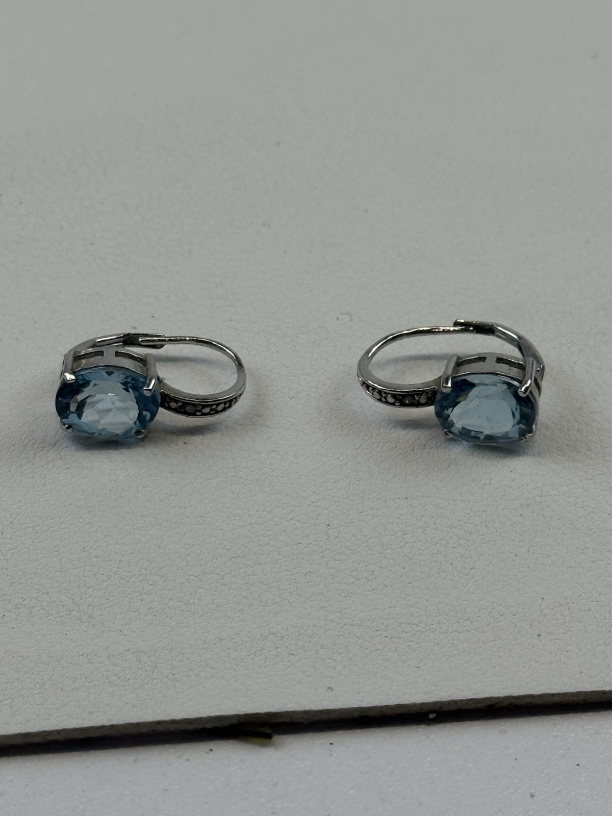 FAS Sterling Silver Pierced Earrings Lever Back Topaz