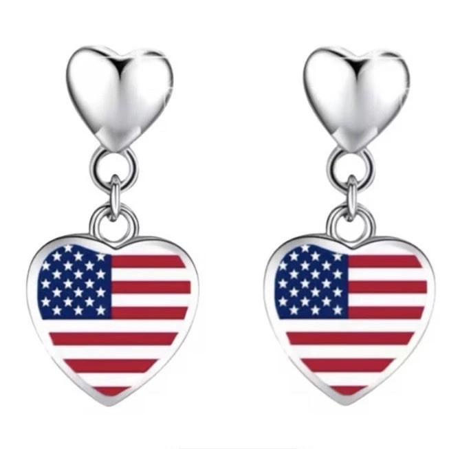 New Heart-Shaped American Flag Dangle Fashion Earrings for Women – US Seller