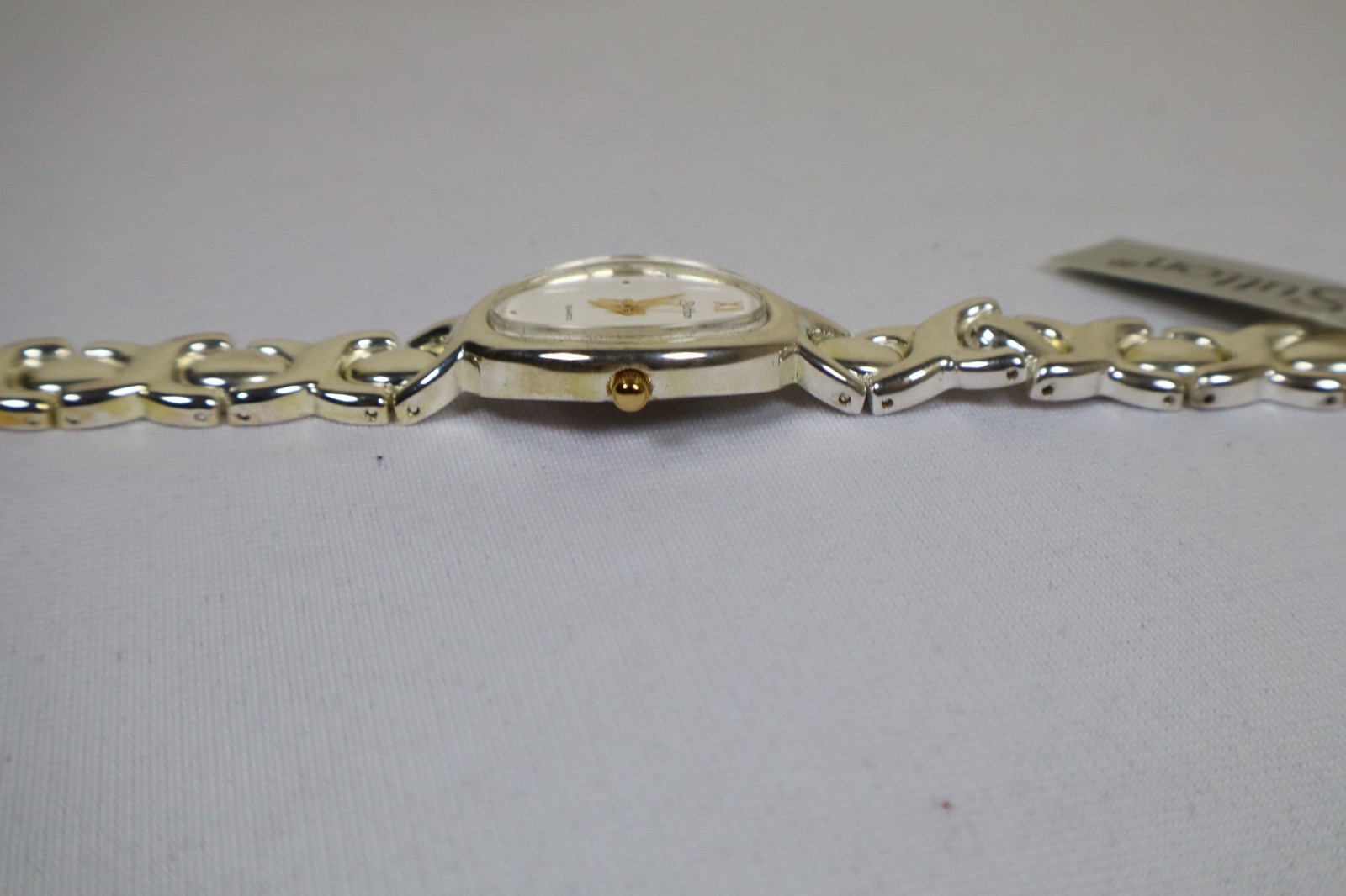 Sutton Quartz Watch Silver Tone Oval Face NIB Needs New Batt. ONE YEAR WARRANTY