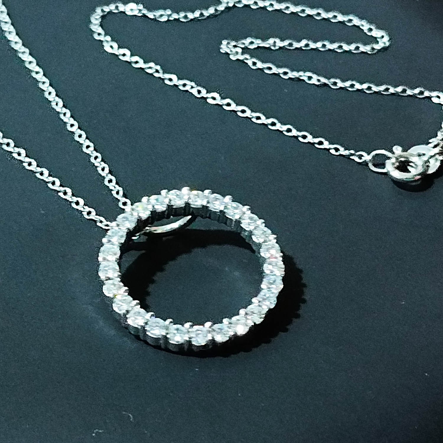 2.0Ct Simulate Diamond Round Circle Pendant Necklaces in 14k White Gold Plated