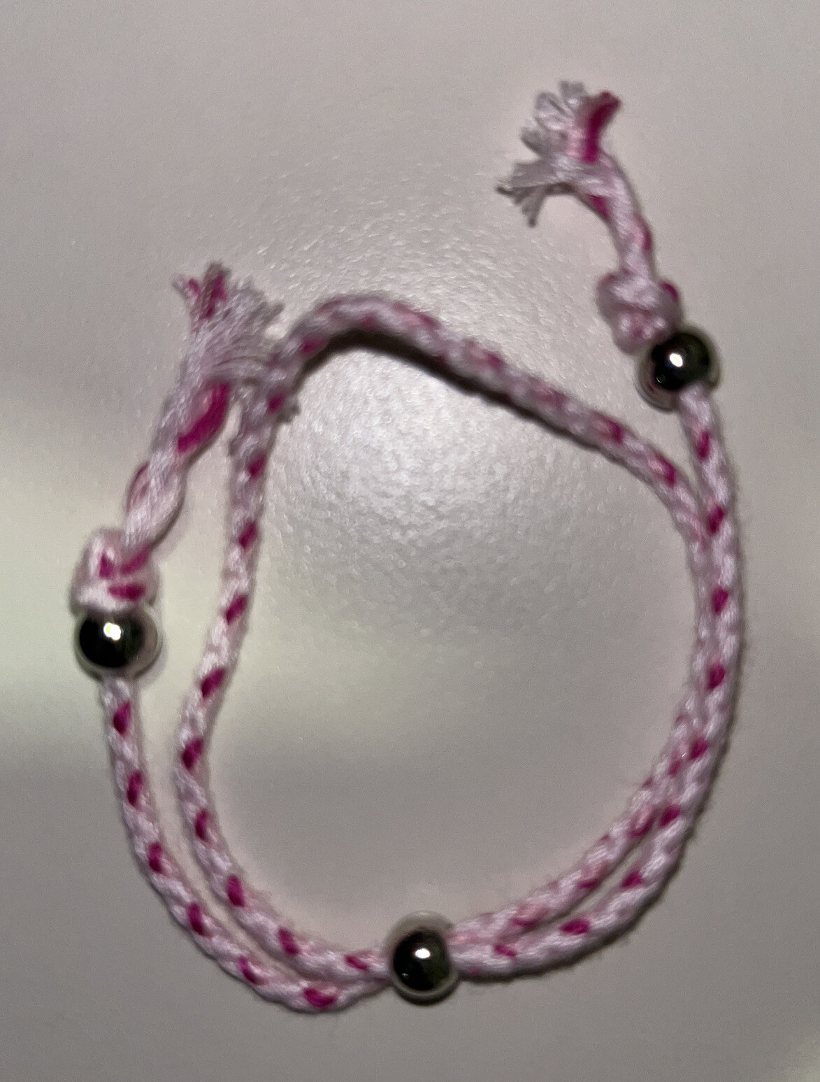 NEW BOHO BRAIDED THREAD FRIENDSHIP BRACELET ADJUSTABLE COLOR FUCHSIA WHITE PINK