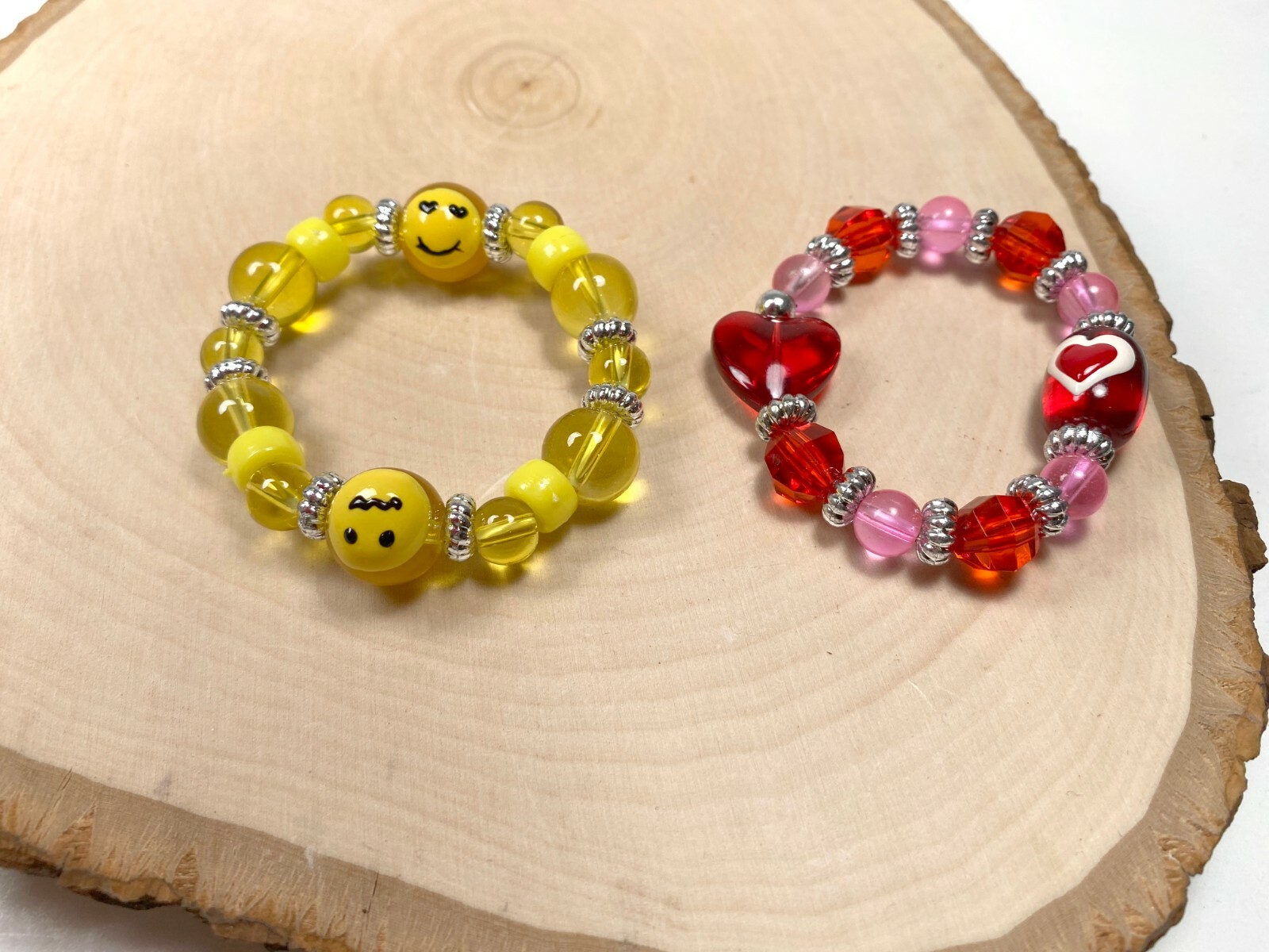 Children Bracelets Stretch Beaded Cat Dog Heart Star Fish Emoji lot of 6 pcs