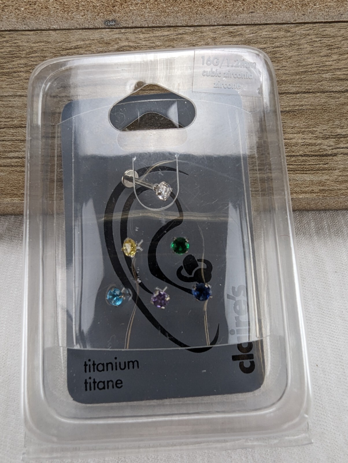 Claire’s 16G/1.2mm Titanium Tragus Flat Back Changable Cubic Zirconia Stones New